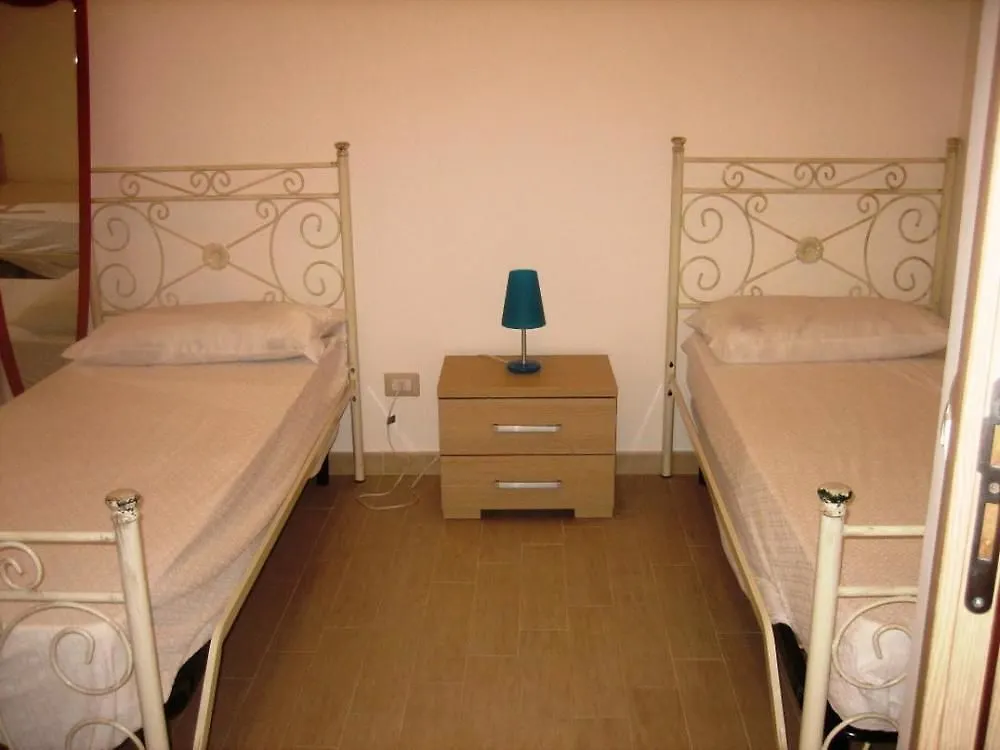 Casa Vacanza Gli Ulivi Casuzze Hotel